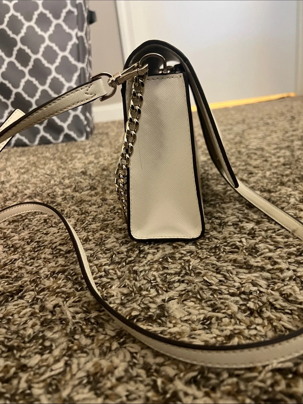 Like New Kate Spade White Leather Crossbody with handbag chain